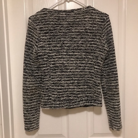 H&M ✨ Sweater Jacket ✨ - Picture 5 of 7